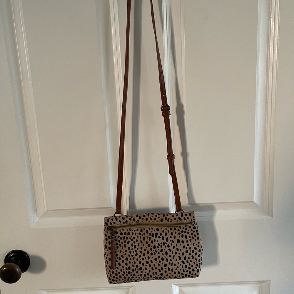 Spacious cross body spotted purse - Picture 2 of 4